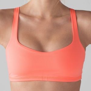 Lululemon free to be sports bra
